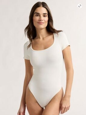 Plus Size Shapewear—- Scoop Neck Short Sleeve Bodysuit in Cream